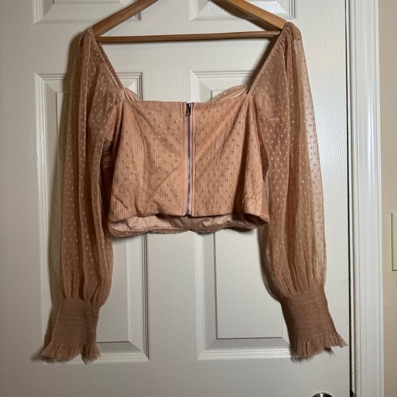 Hello Molly Blush Textured Crop Top Size L - Picture 11 of 11